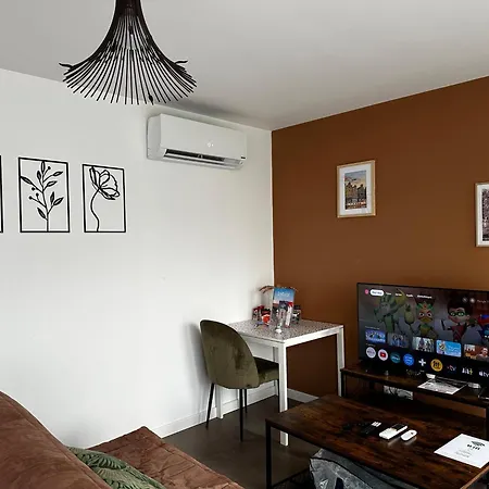 Casa de Férias Maison La Capucine Sur Quai De Seine, Wifi, Machine à Laver, Parking Privé Gratuit Vernon (Eure)